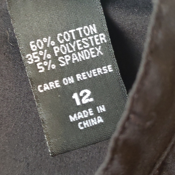 LIKE NEW! Sleeveless fitted Ruched button down top New York & Company - Picture 5 of 7